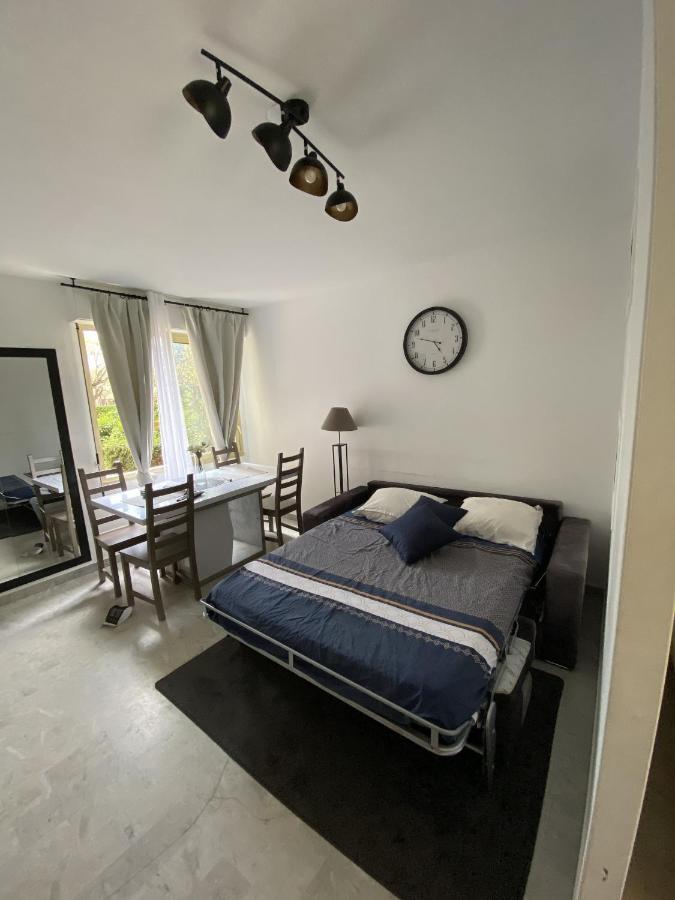 Magniolias - Residence Calme Avec Piscine, Tennis & Jardin أنتيب المظهر الخارجي الصورة